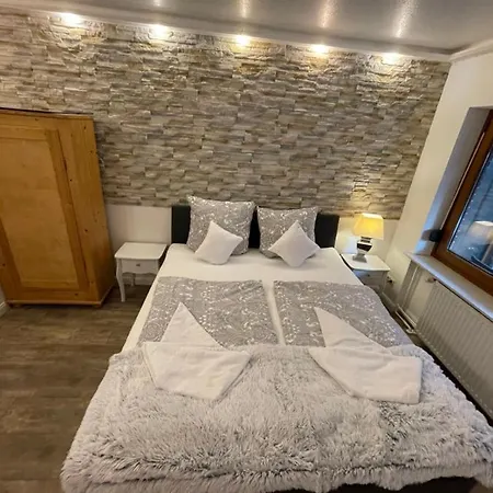 Haus Kaiser 16 Grosser Deichtraum Апартаменты Бюзум